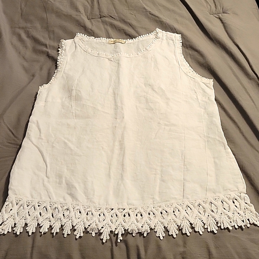 BRAND - VALENTINA NALDI, SIZE - M, COLOR - WHITE